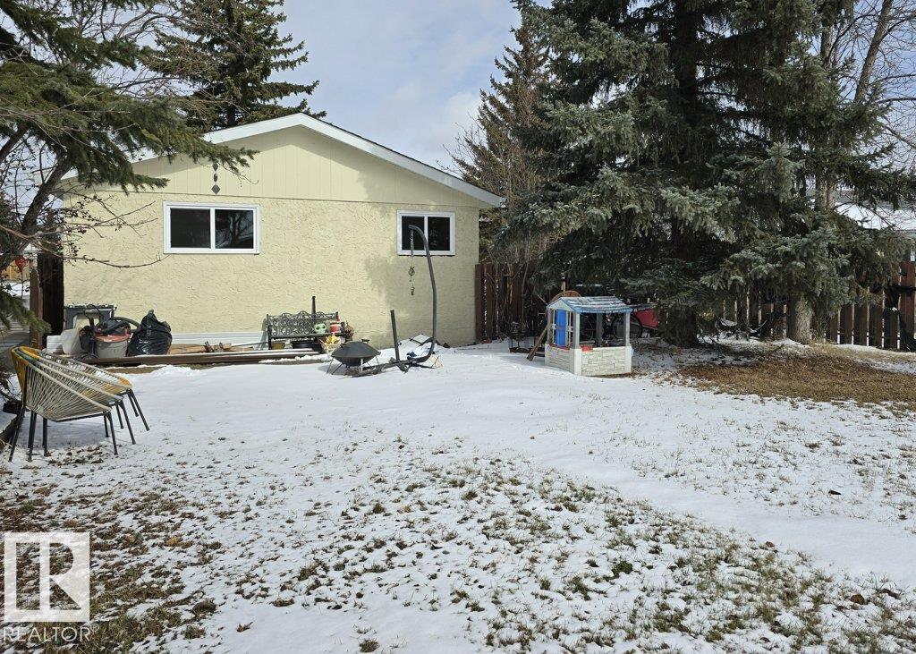 4507 35 AV NW - 53
