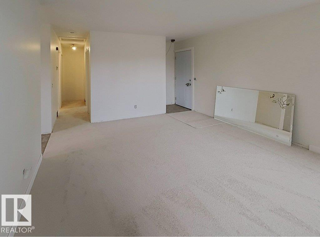 4507 35 AV NW - 7