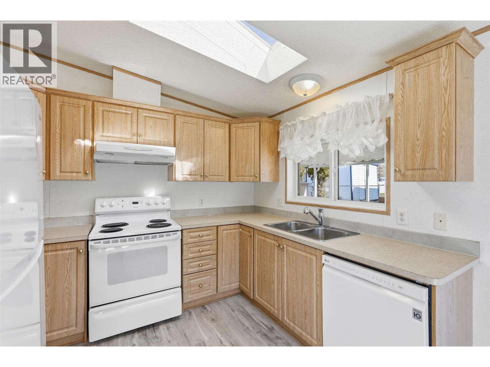 #22 2815 PRINCETON KAMLOOPS  5A HIGHWAY - 10