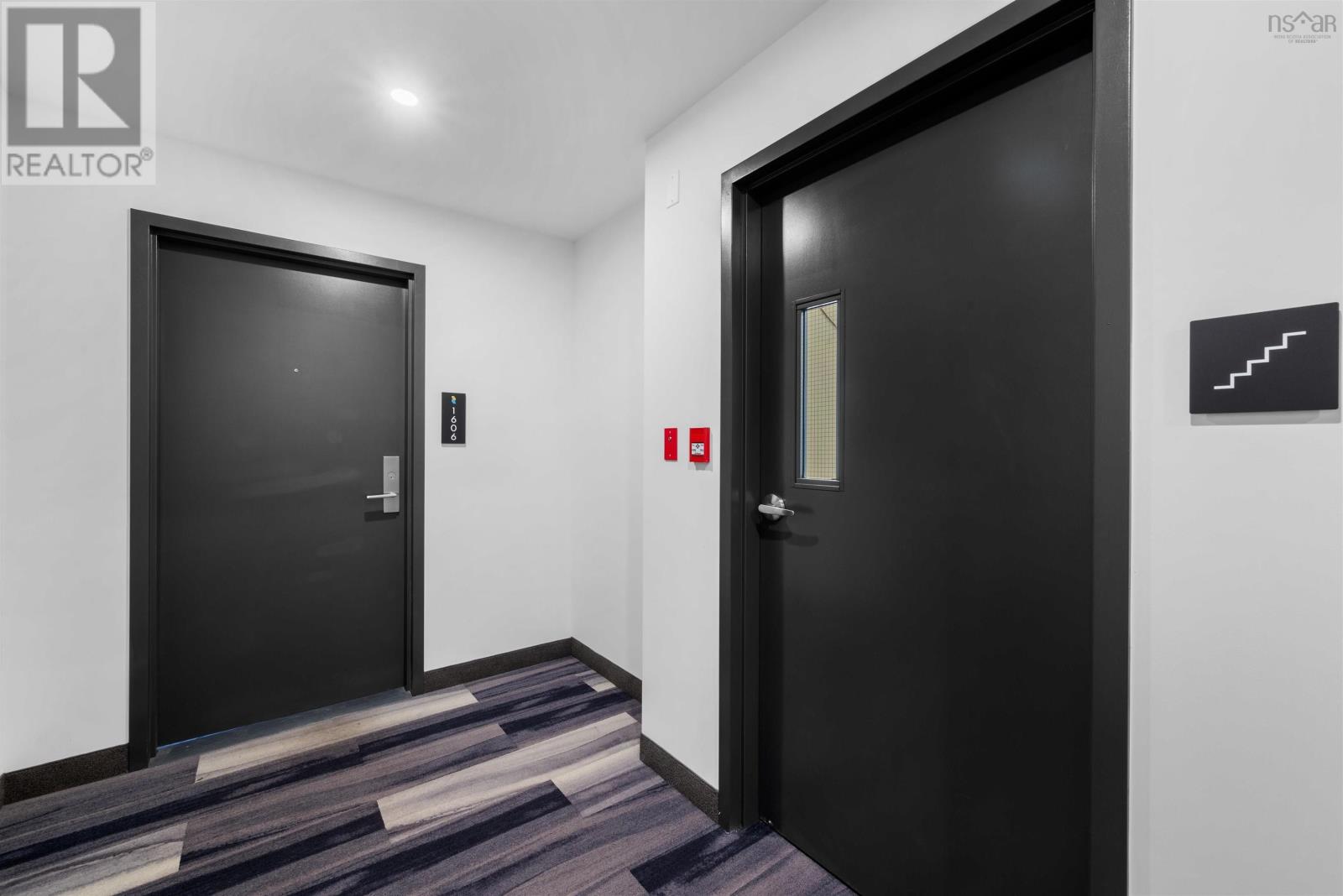 Property 10 of 37 of 406 72 Seapoint Road