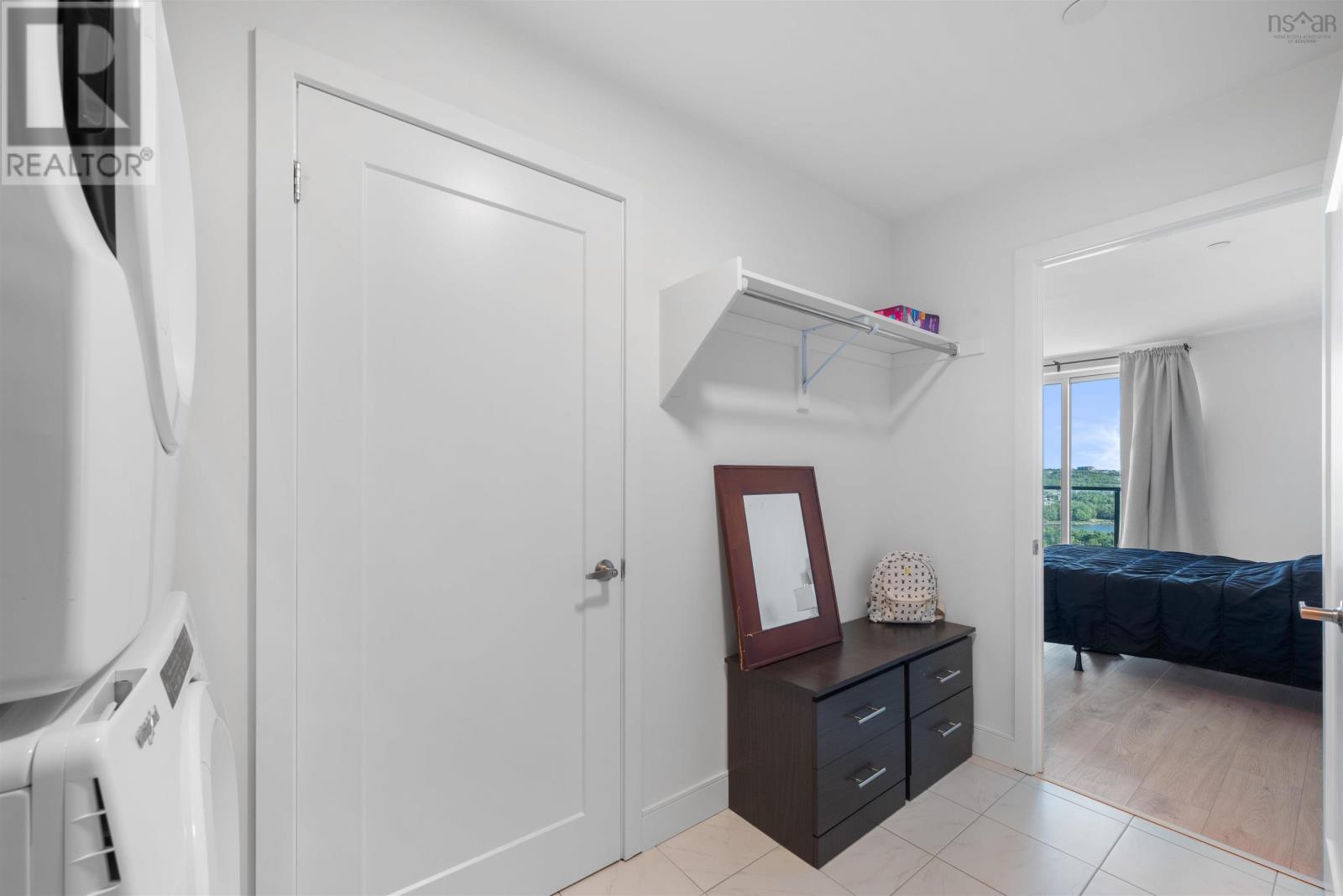 Property 30 of 37 of 406 72 Seapoint Road