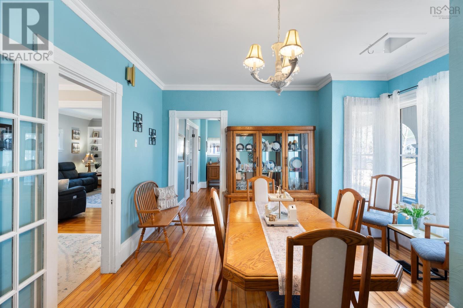 Property 23 of 49 of 328 Granville Street