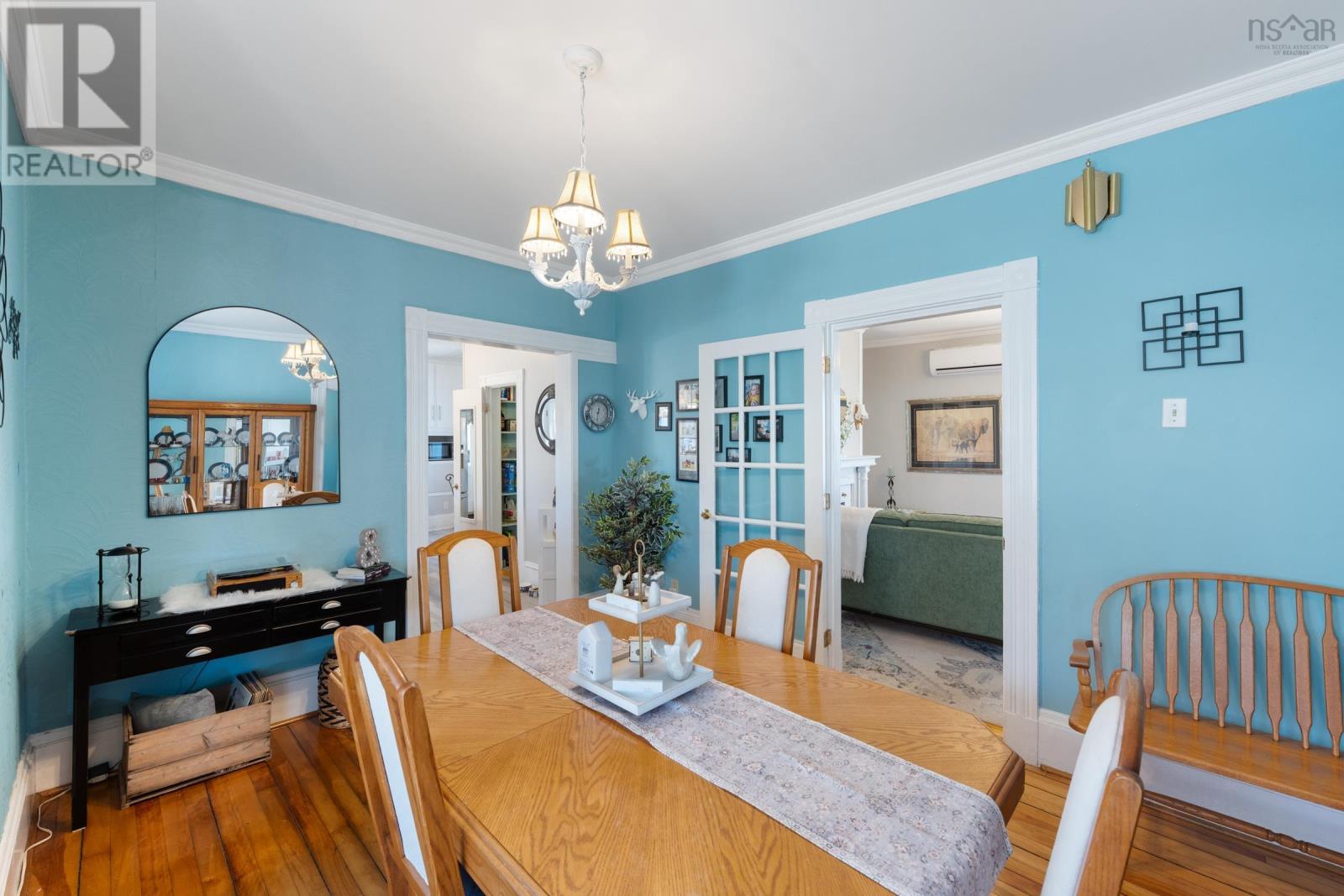 Property 25 of 49 of 328 Granville Street