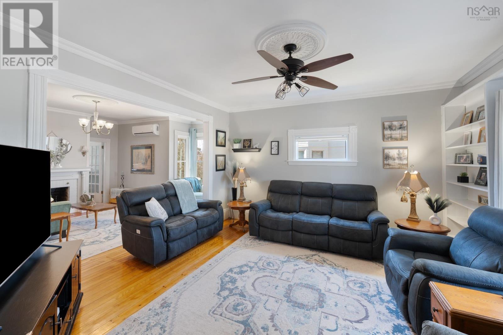 Property 28 of 49 of 328 Granville Street