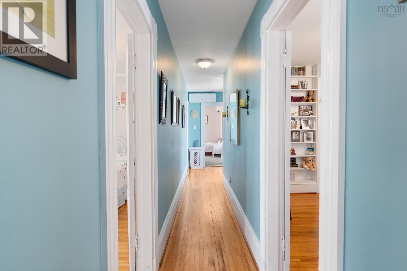 Property 44 of 49 of 328 Granville Street