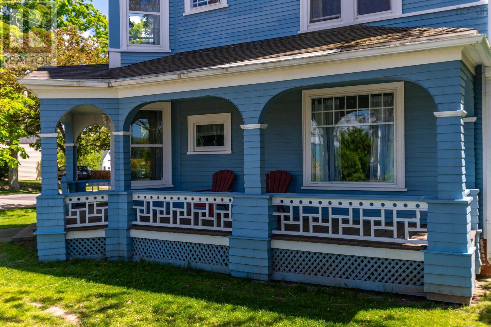 Property 7 of 49 of 328 Granville Street