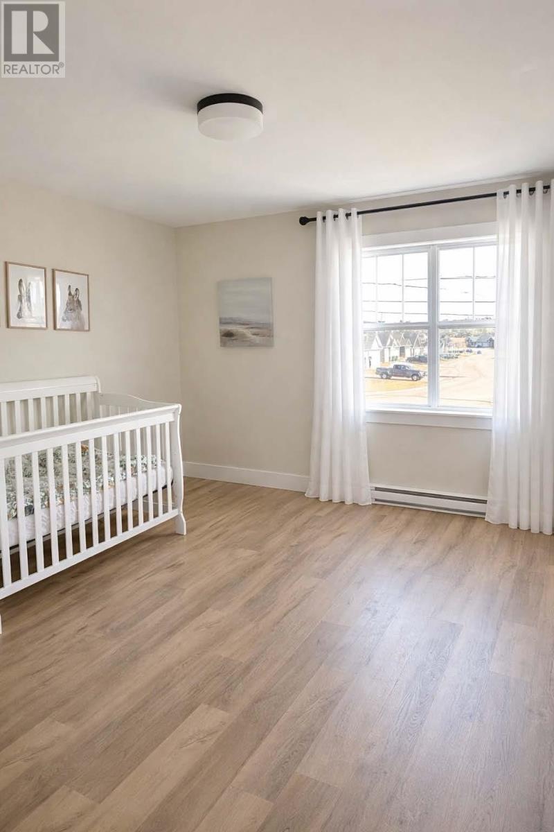 18 HANMAC DRIVE - 16