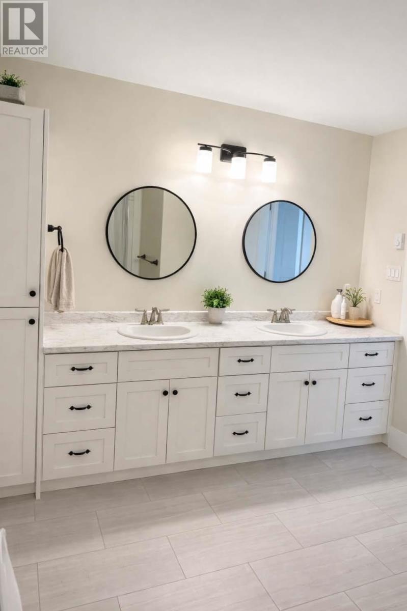 18 HANMAC DRIVE - 18