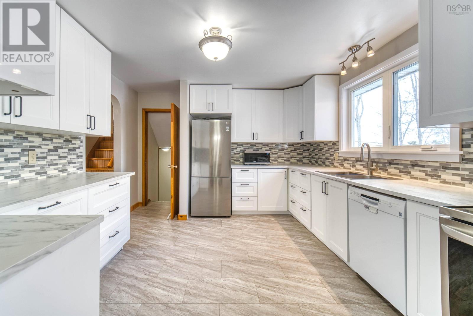 Property 16 of 40 of 5 Alpine Drive