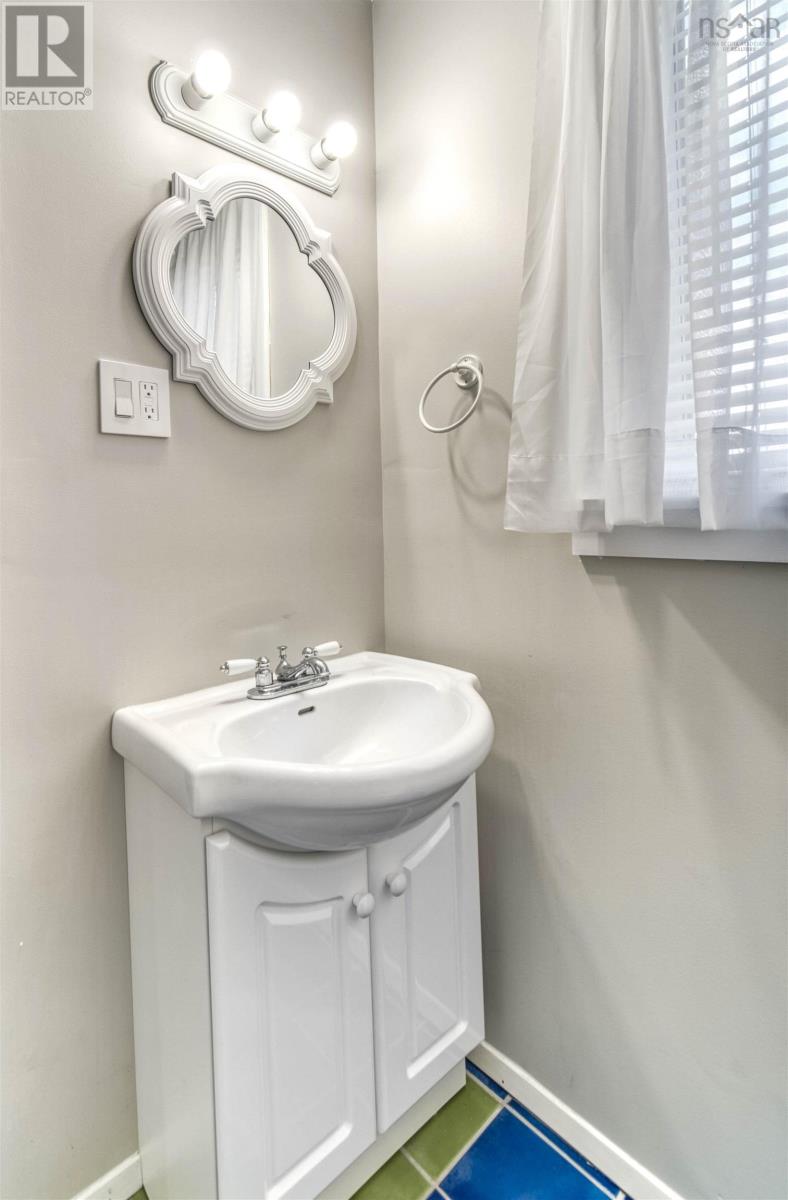 Property 34 of 40 of 5 Alpine Drive