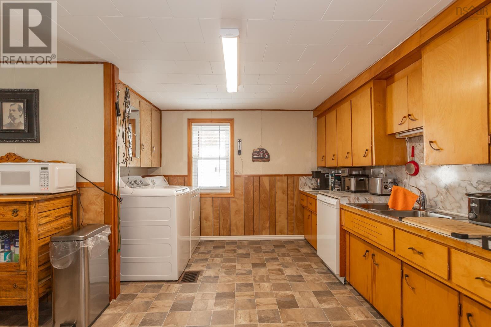 1307 GRANVILLE ROAD - 25