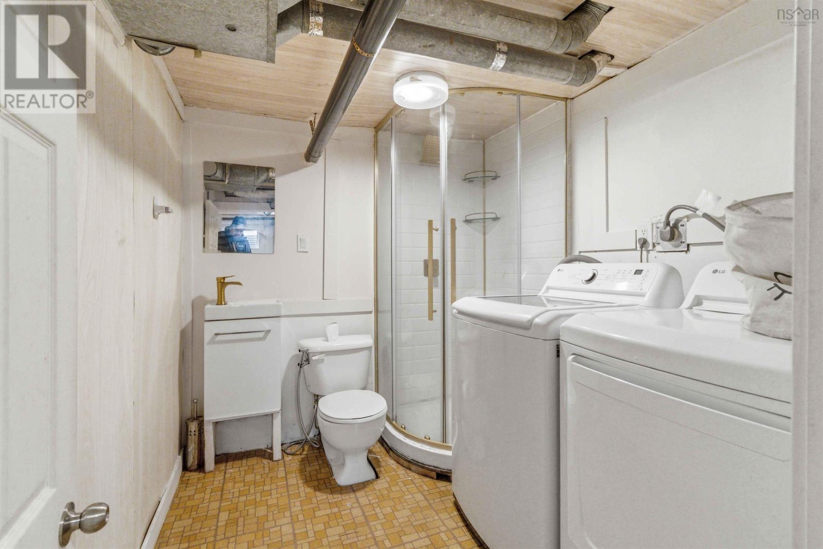 Property 31 of 40 of 24 Auburn Avenue