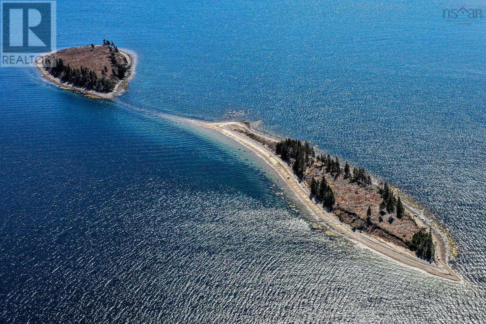 Property 6 of 10 of Saddle Island