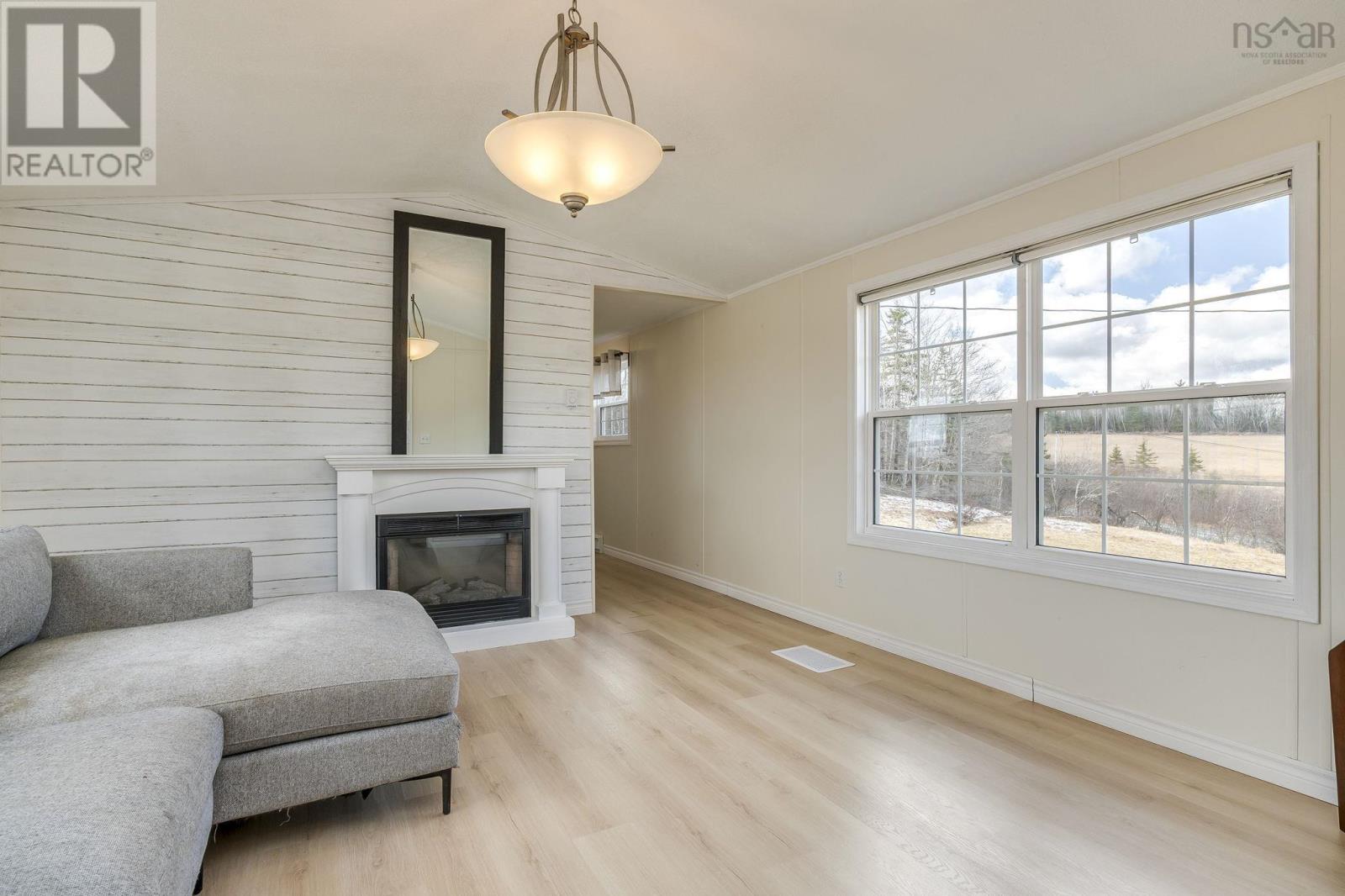 Property 14 of 28 of 835 Murchyville Road