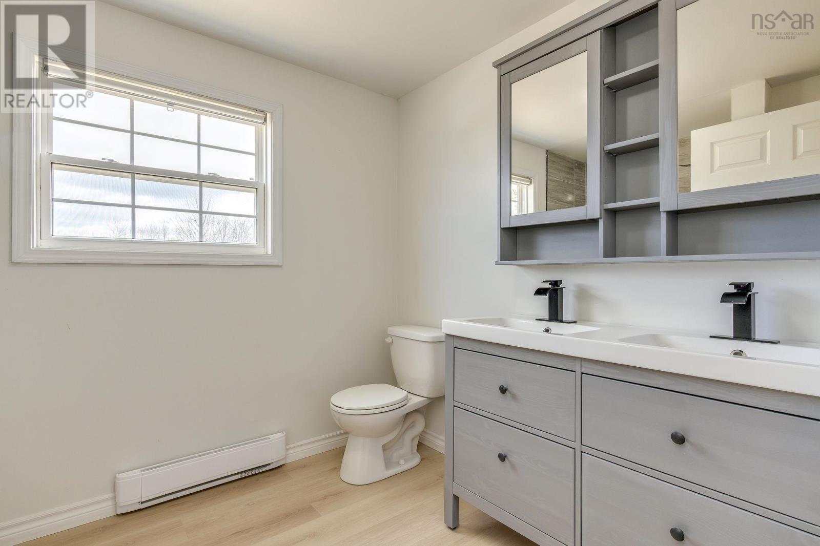 Property 18 of 28 of 835 Murchyville Road