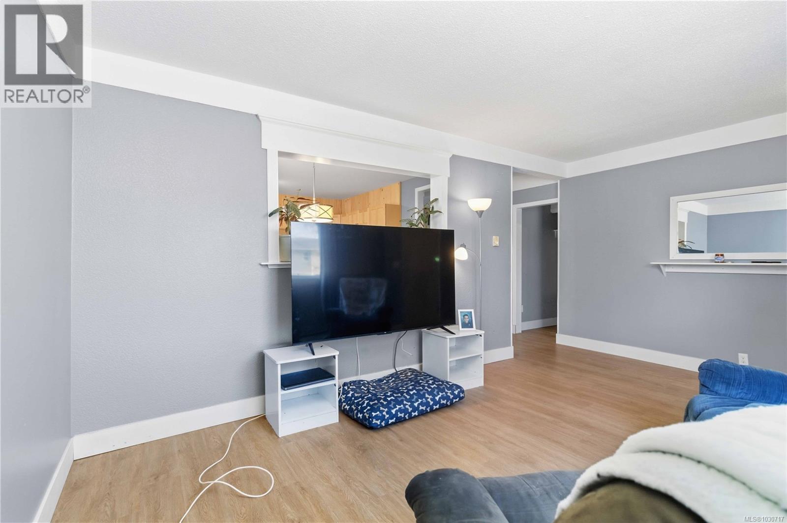 938 HEREWARD RD - 12