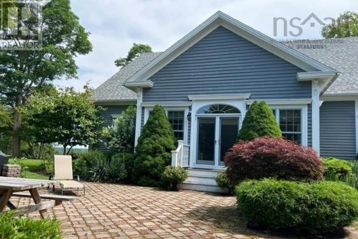 116 PRINCES INLET DRIVE - 33