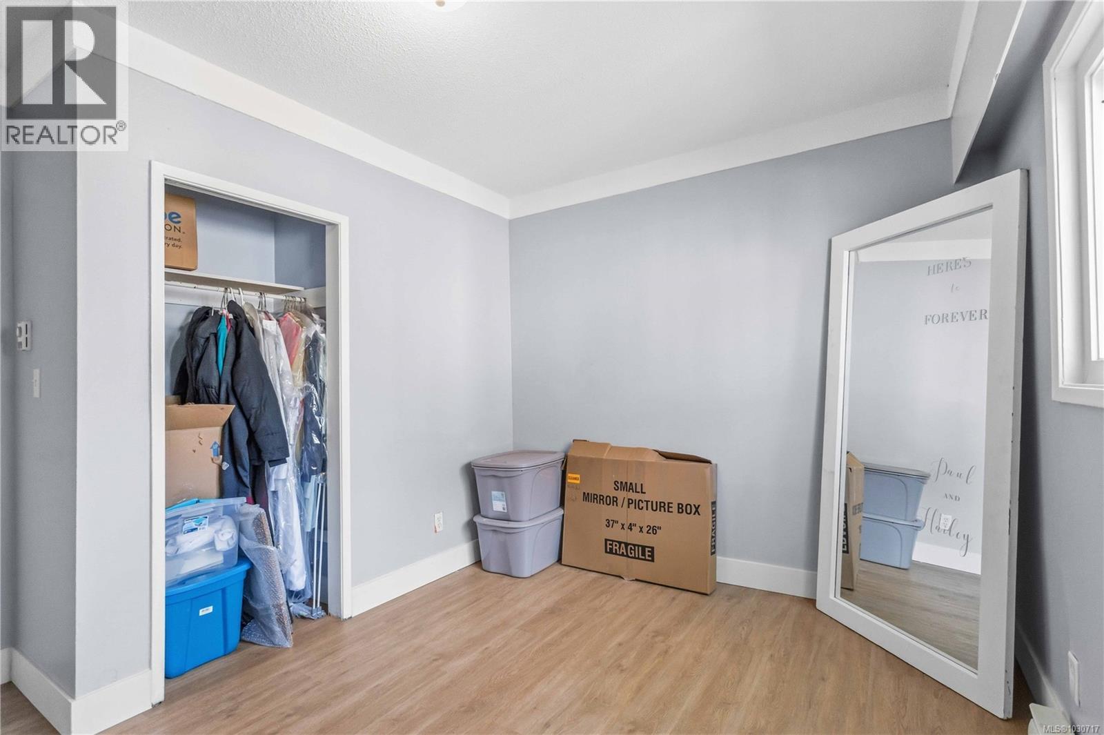 938 HEREWARD RD - 25