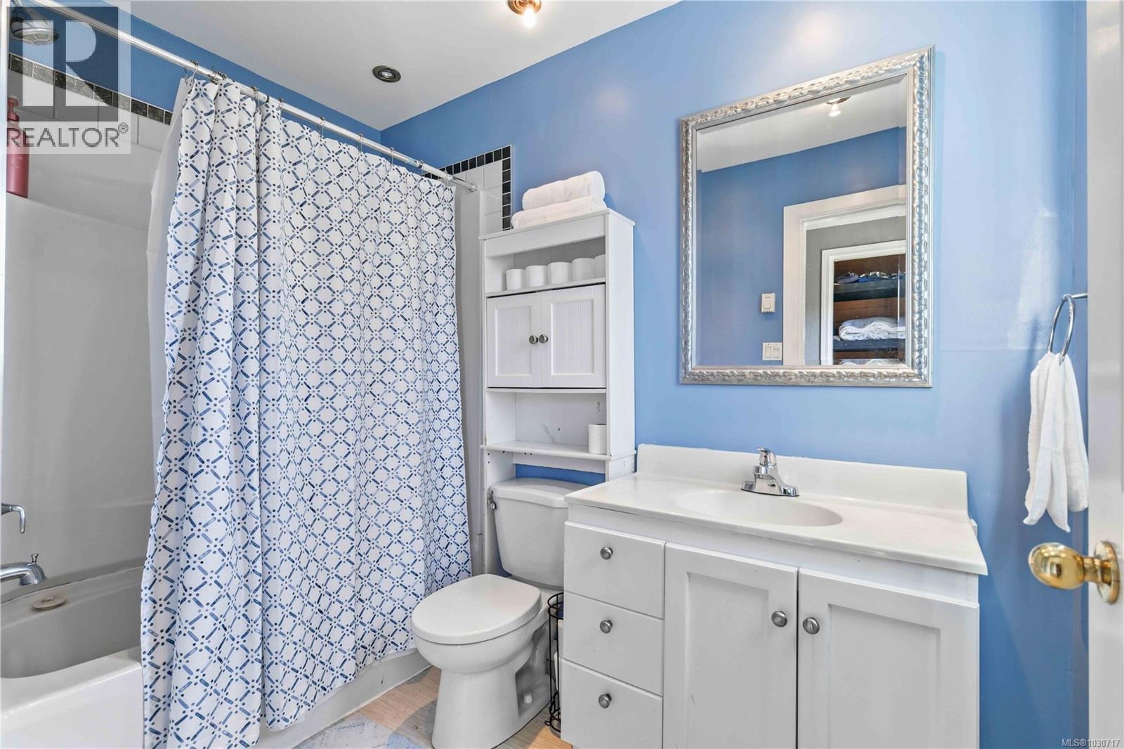 938 HEREWARD RD - 27