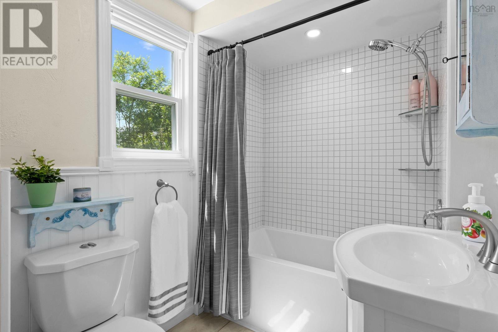 Property 27 of 47 of 173 New Harbour Road