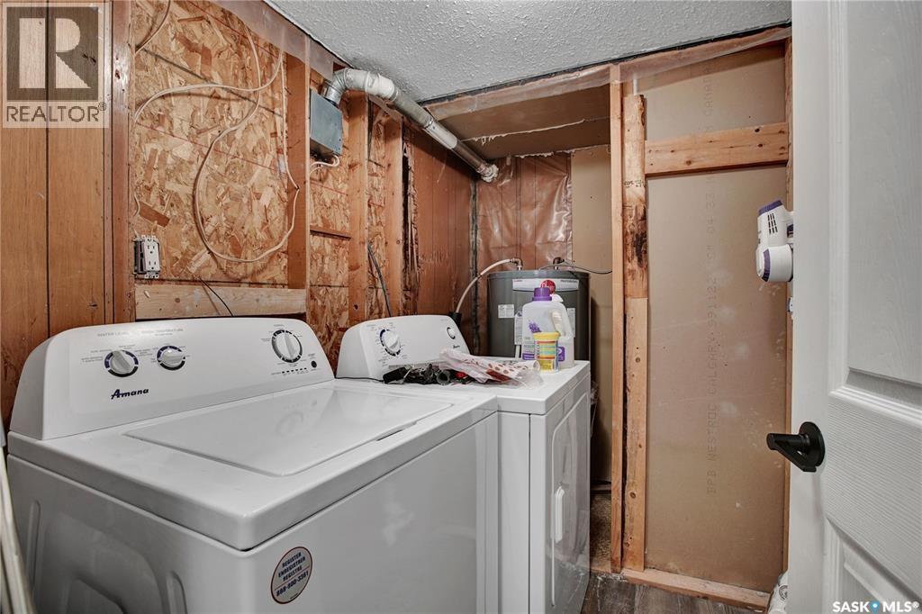 408 1524 Rayner AVENUE - 12