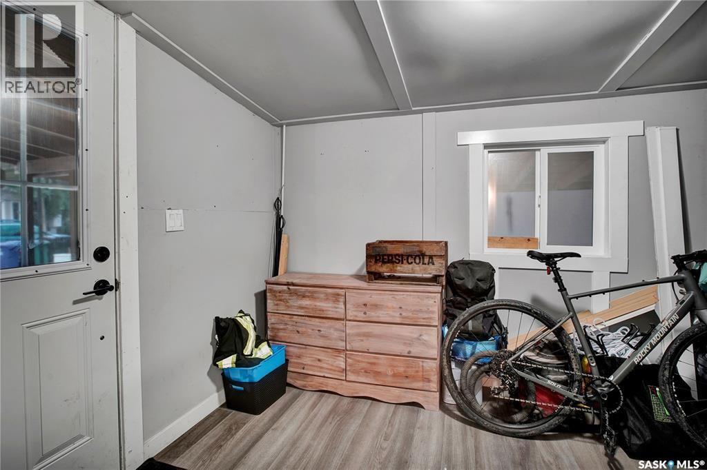 408 1524 Rayner AVENUE - 4