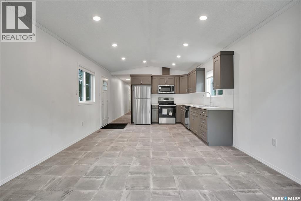 320 1524 RAYNER AVENUE - 9