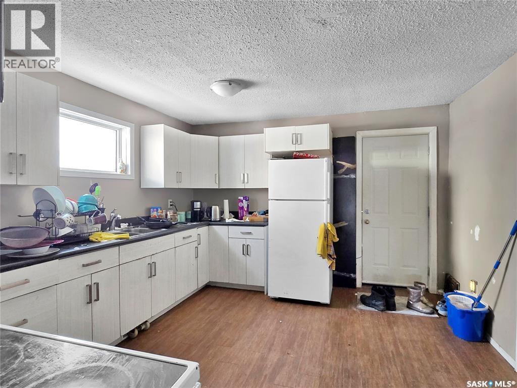 312 E AVENUE S - 5