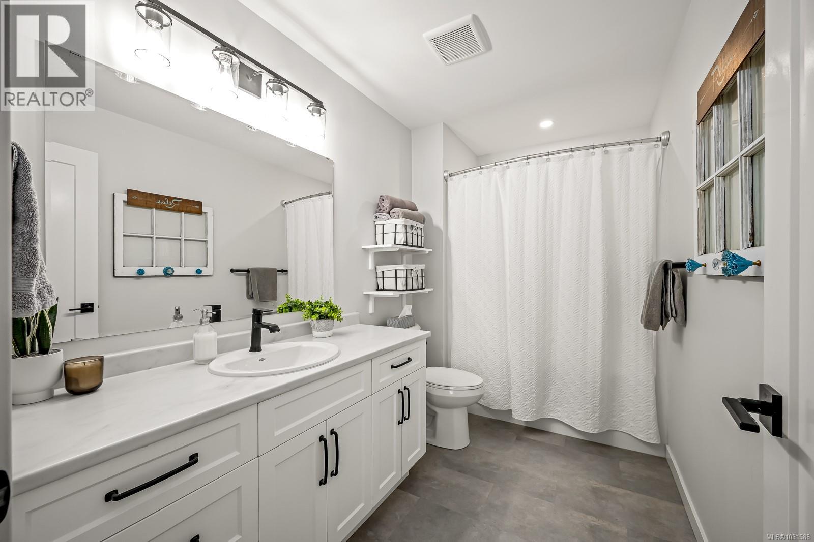 B 2130 Nikola Pl, Campbell River