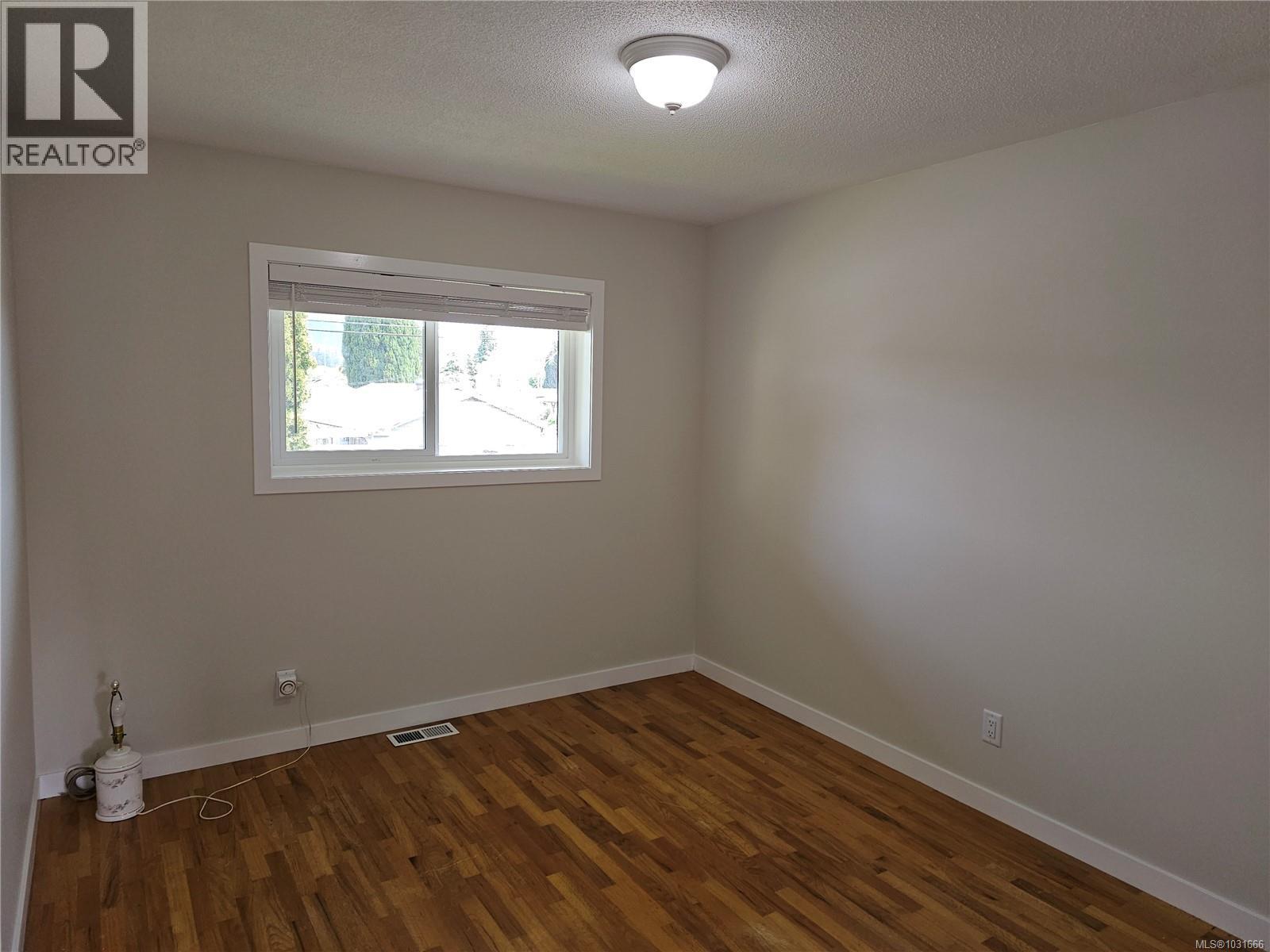 5890 CHESTERFIELD Ave - 13