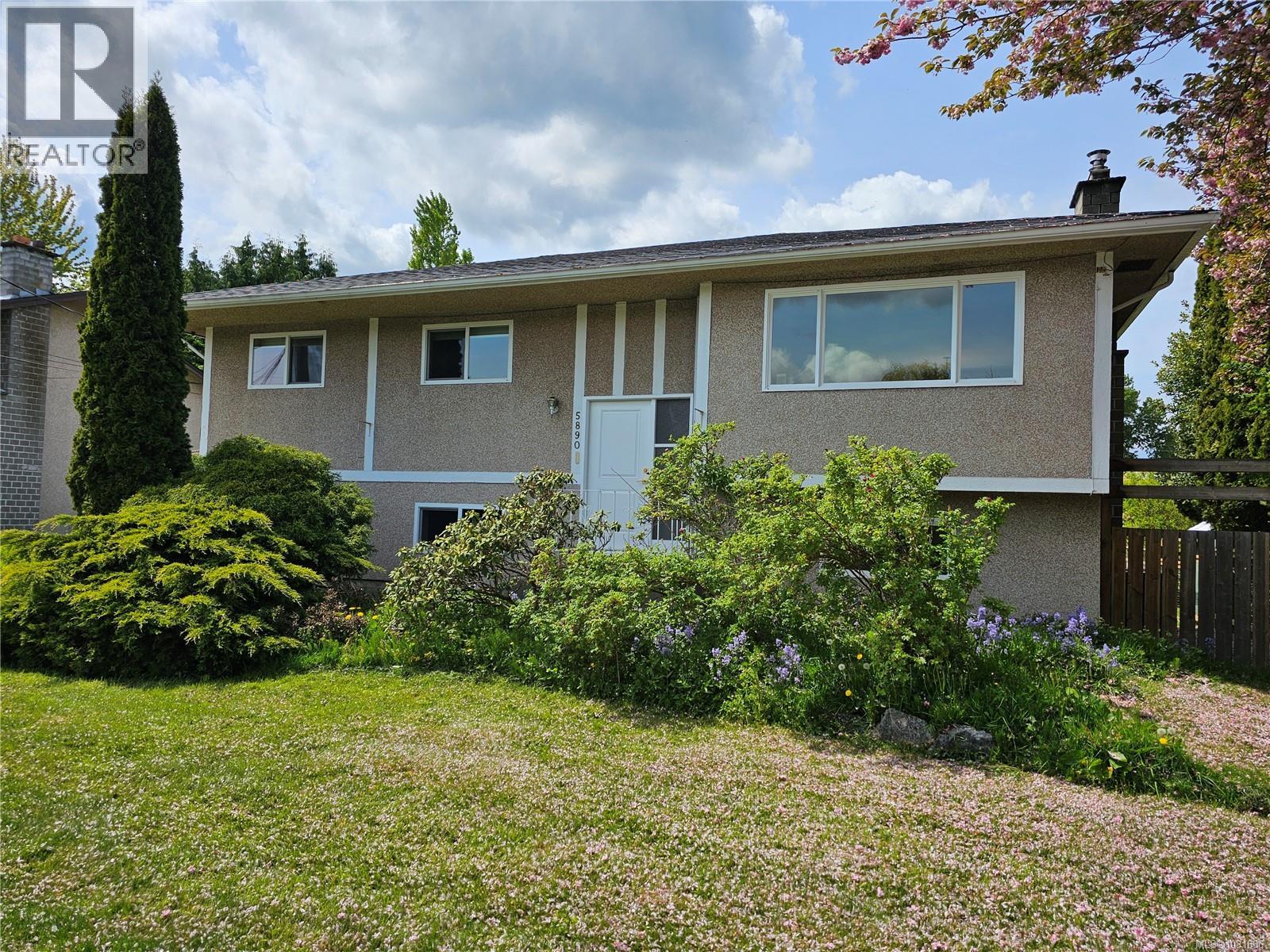 5890 CHESTERFIELD Ave - 2