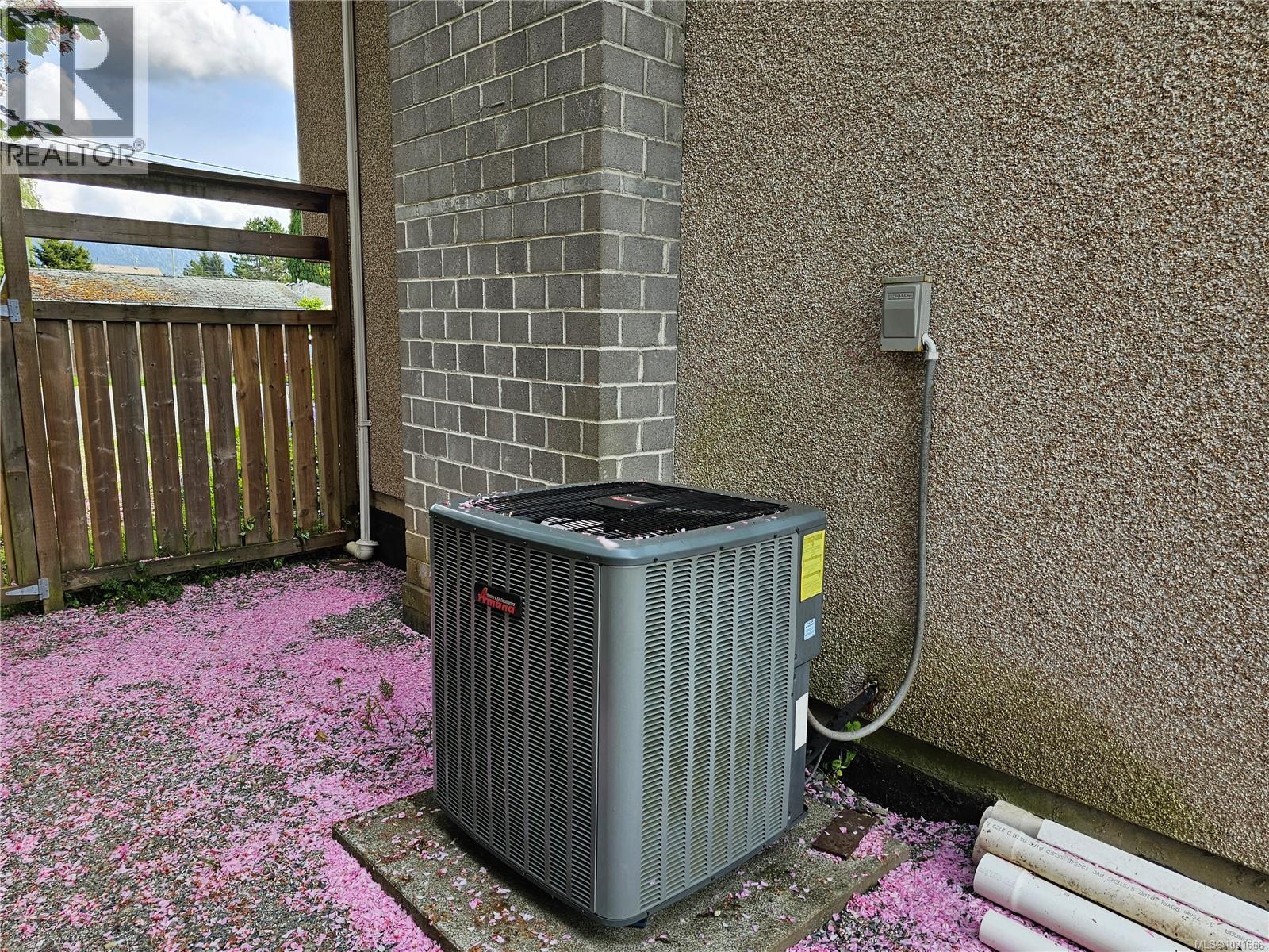 5890 CHESTERFIELD AVE - 22