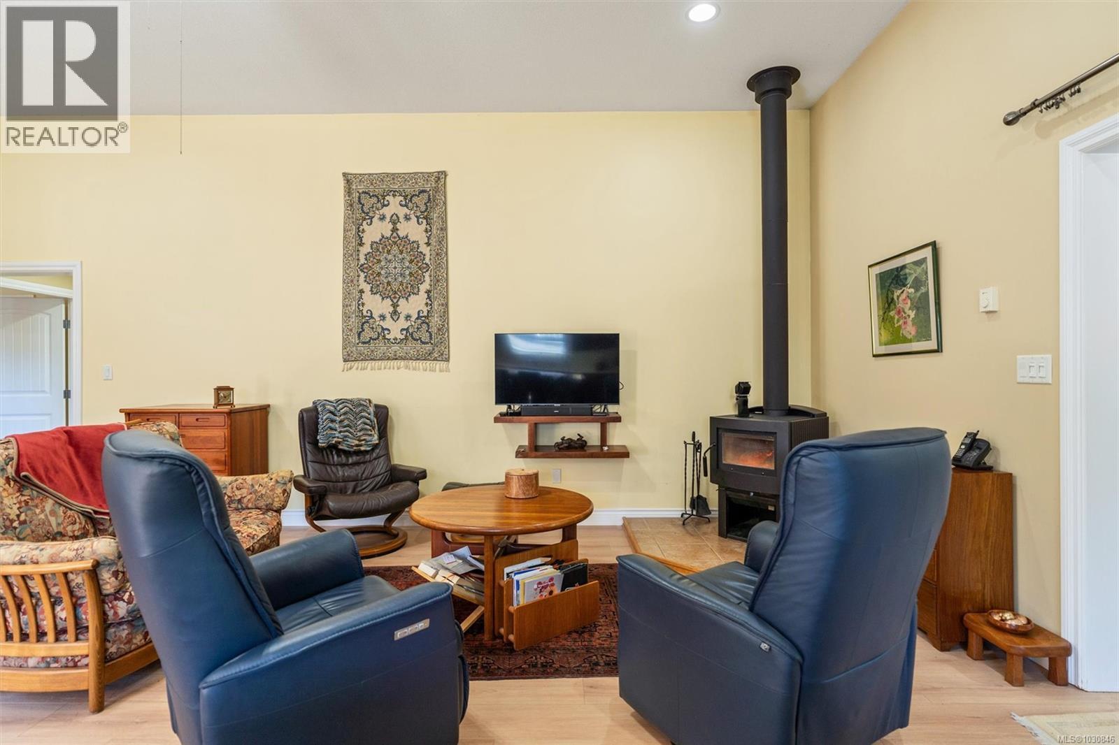 6727 Wall St - 12