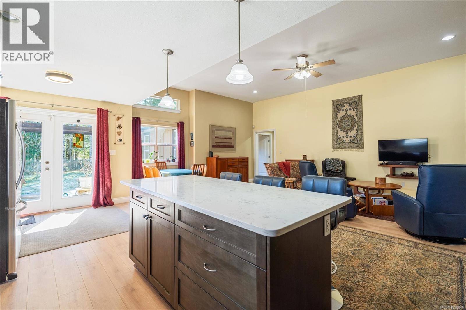 6727 Wall St - 13