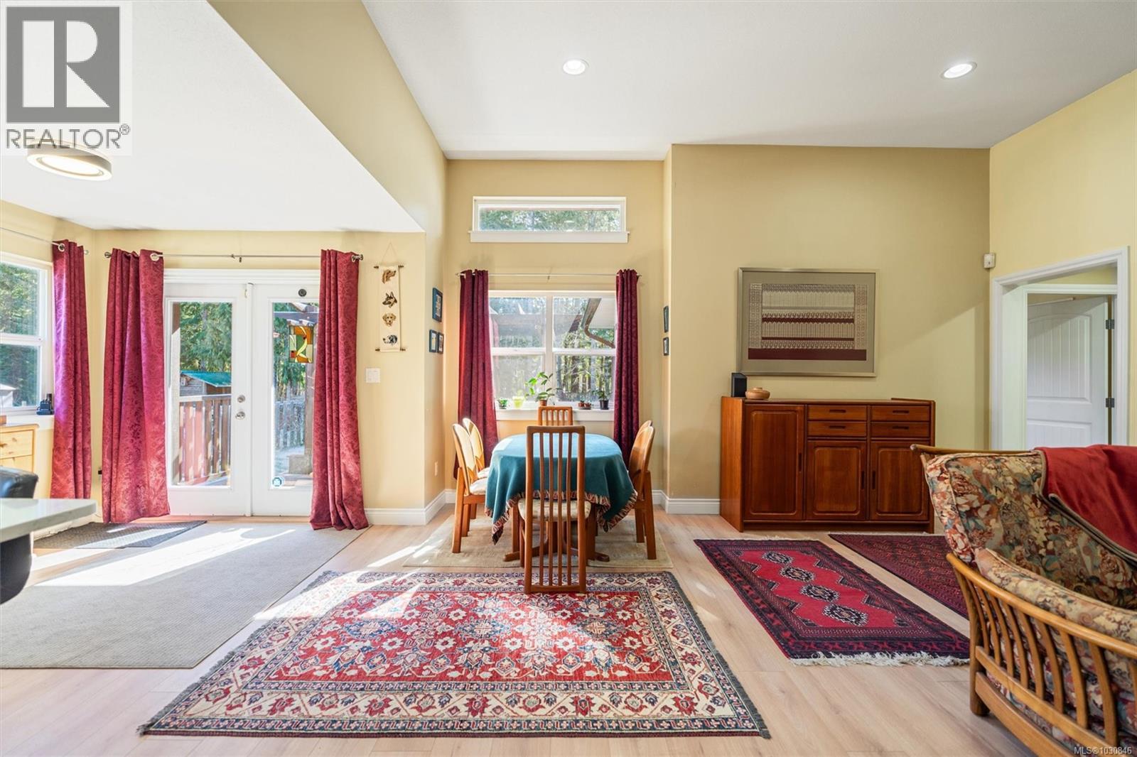 6727 Wall St - 17