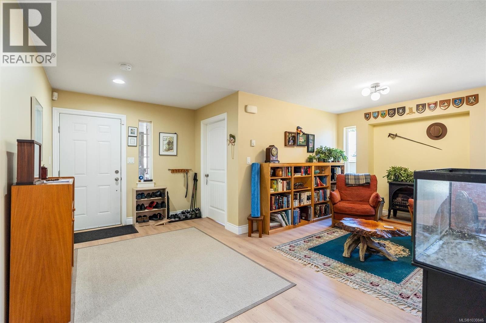 6727 Wall St - 23