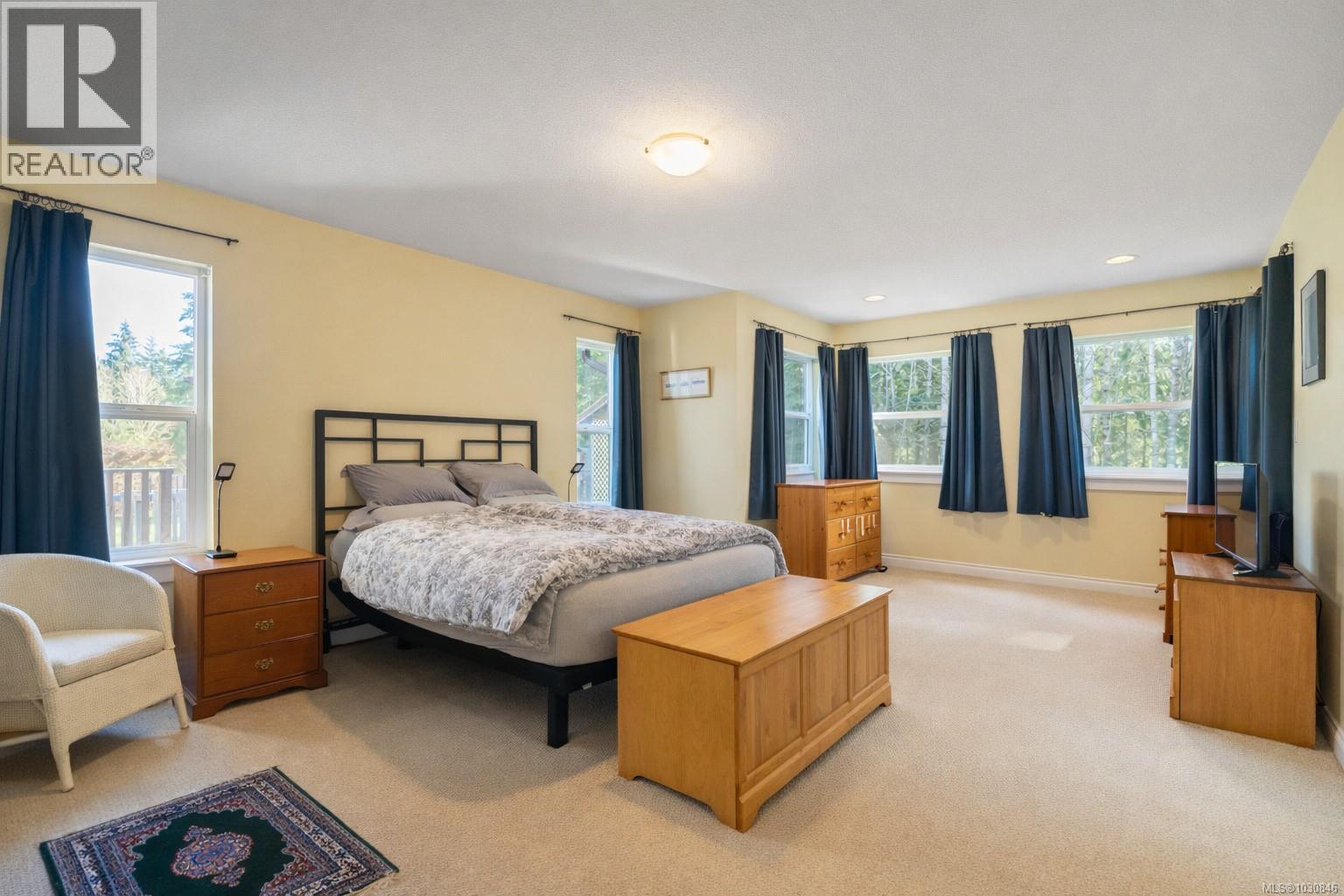 6727 Wall St - 26