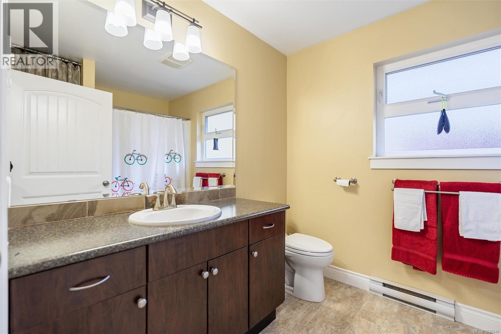 6727 Wall St - 28