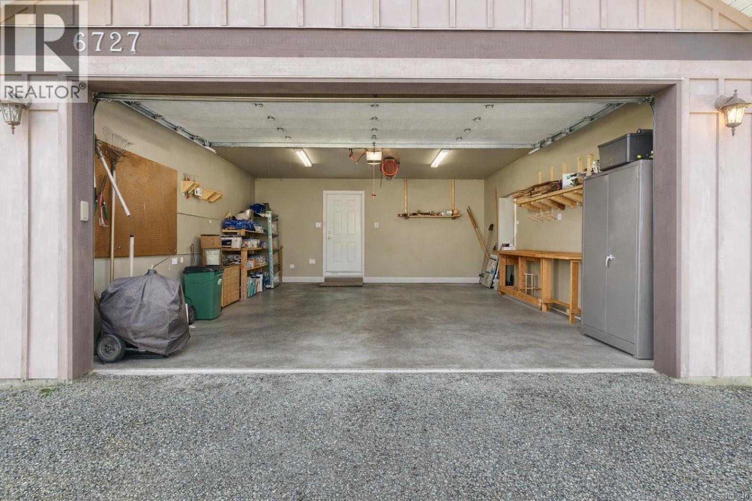 6727 Wall St - 8