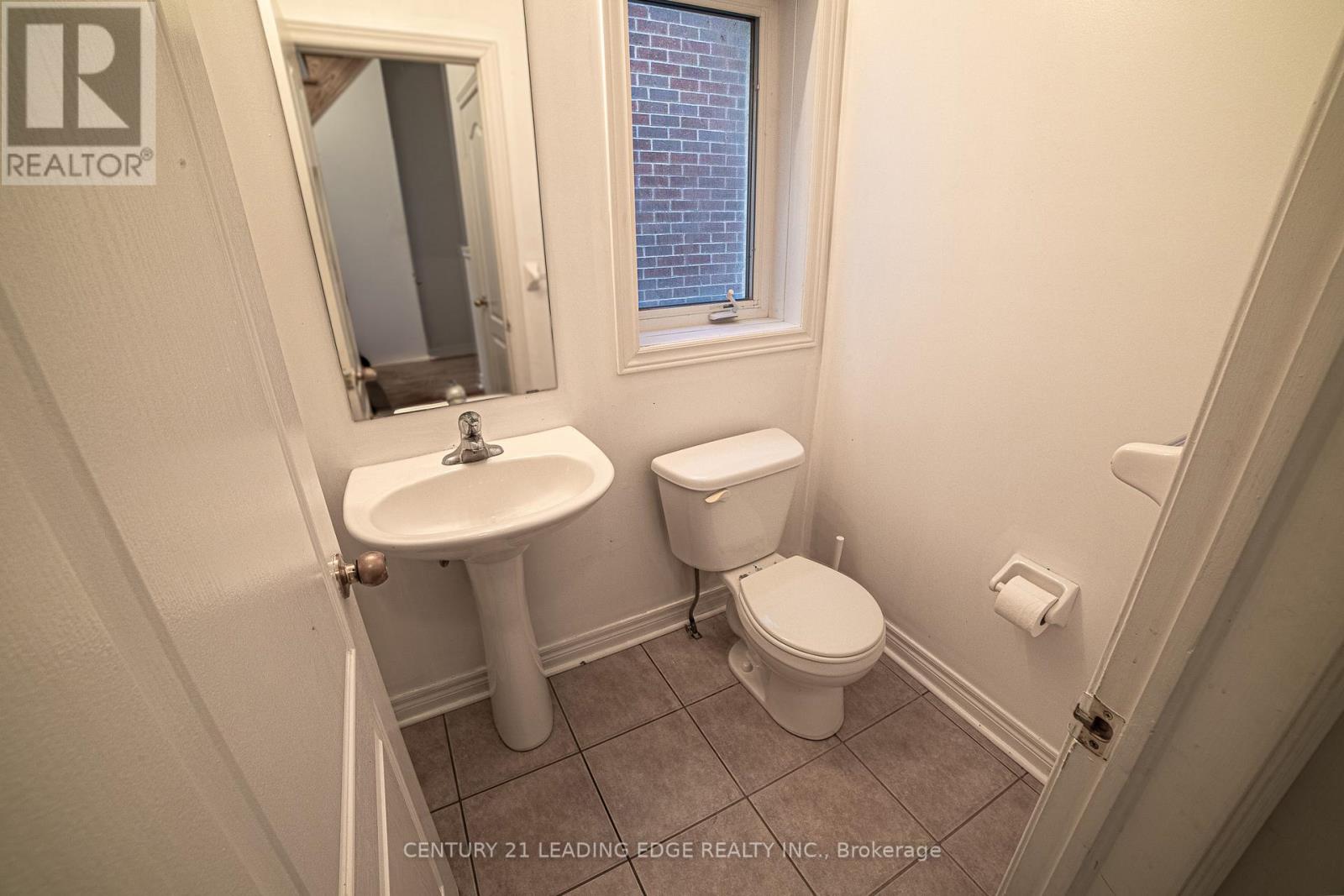 67 SIR SANFORD FLEMING WAY - 14