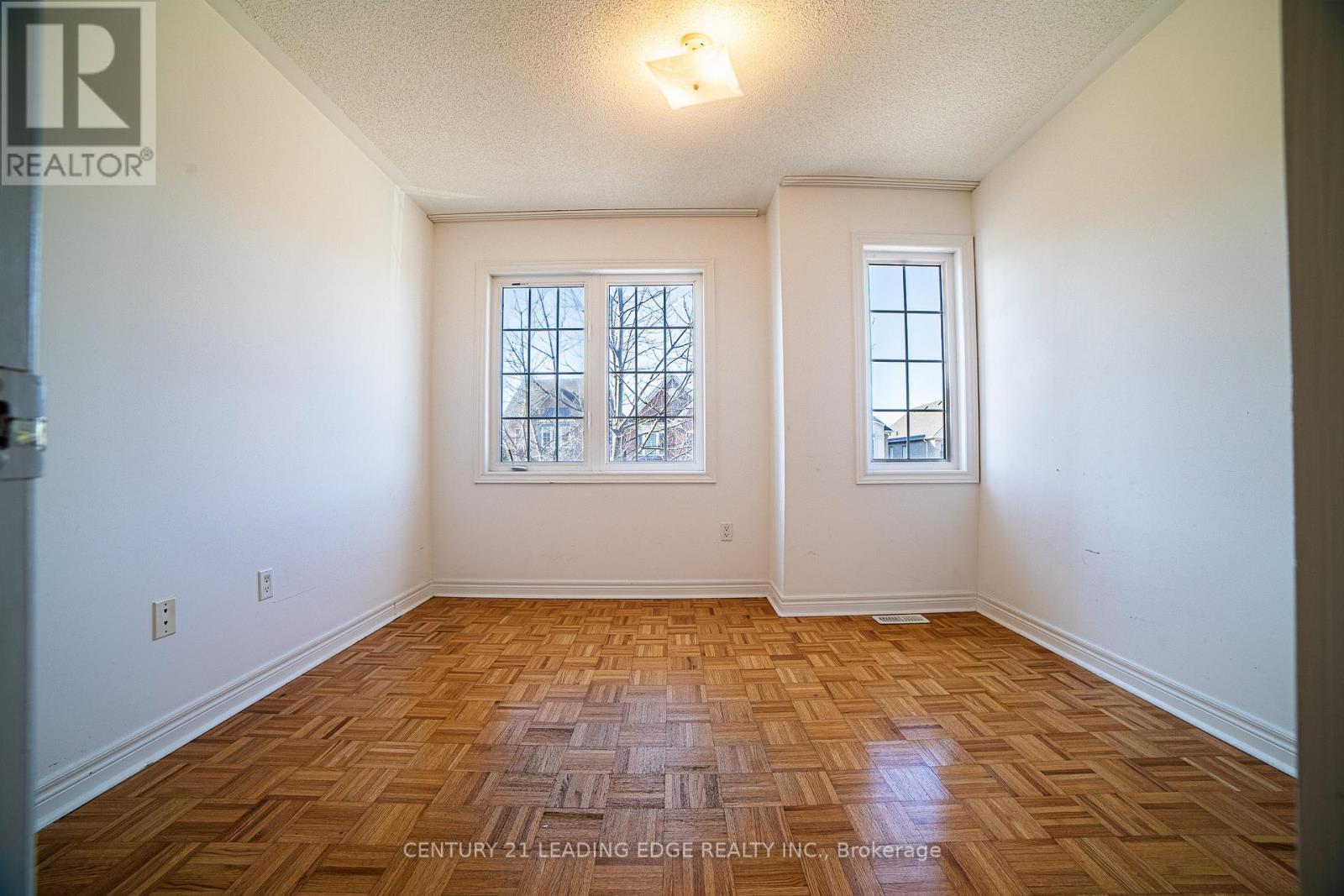 67 SIR SANFORD FLEMING WAY - 24