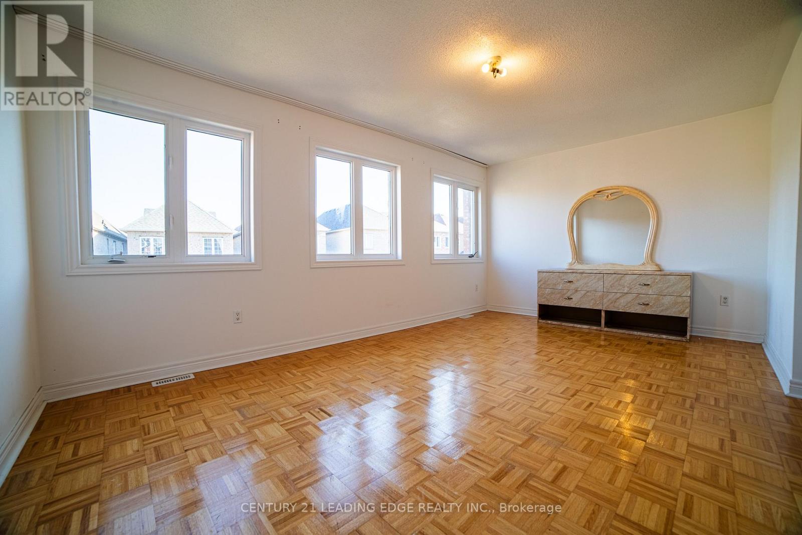 67 SIR SANFORD FLEMING WAY - 20