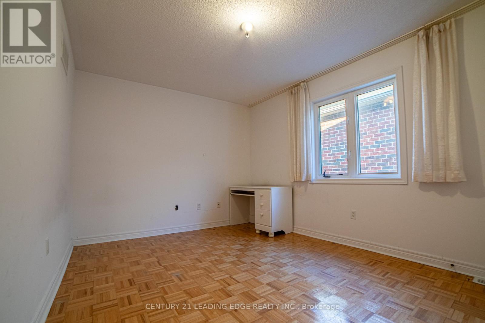 67 SIR SANFORD FLEMING WAY - 18