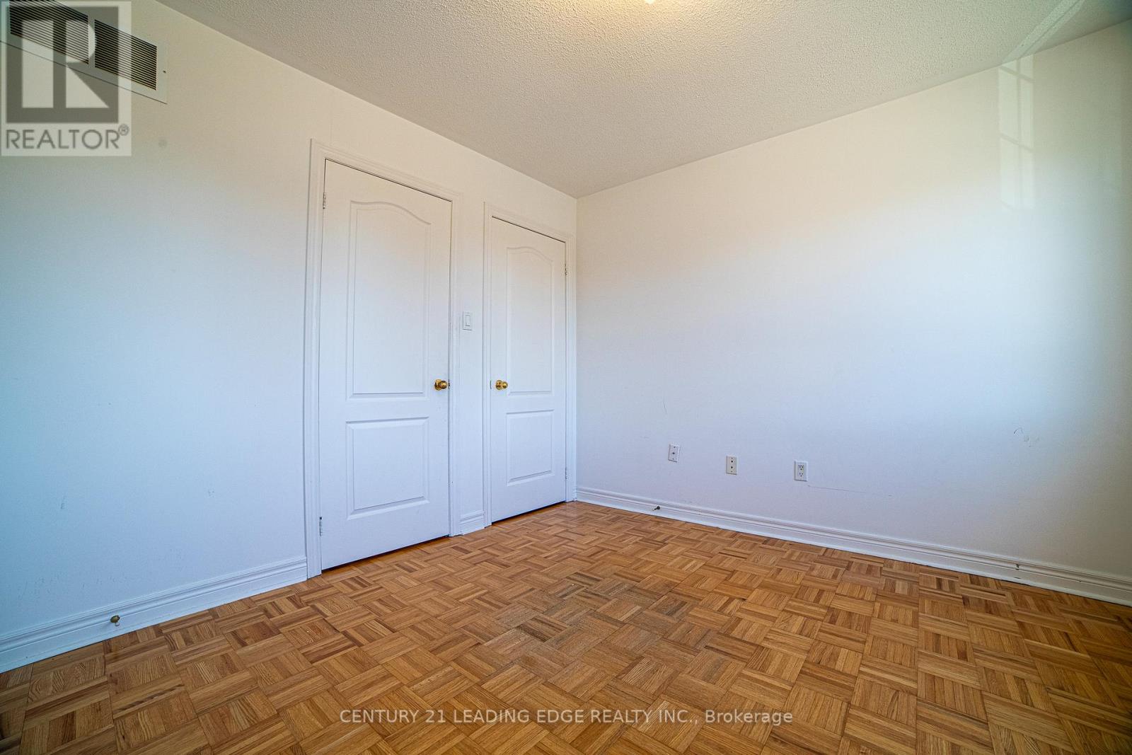 67 SIR SANFORD FLEMING WAY - 25