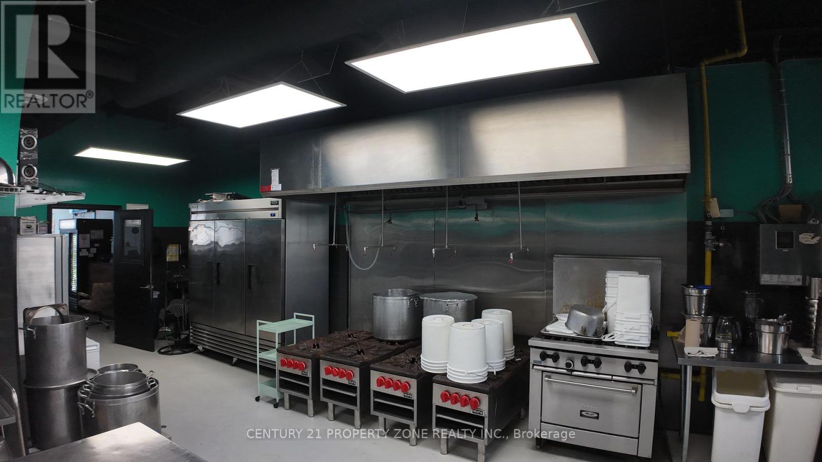 F - 3300 DUFFERIN STREET