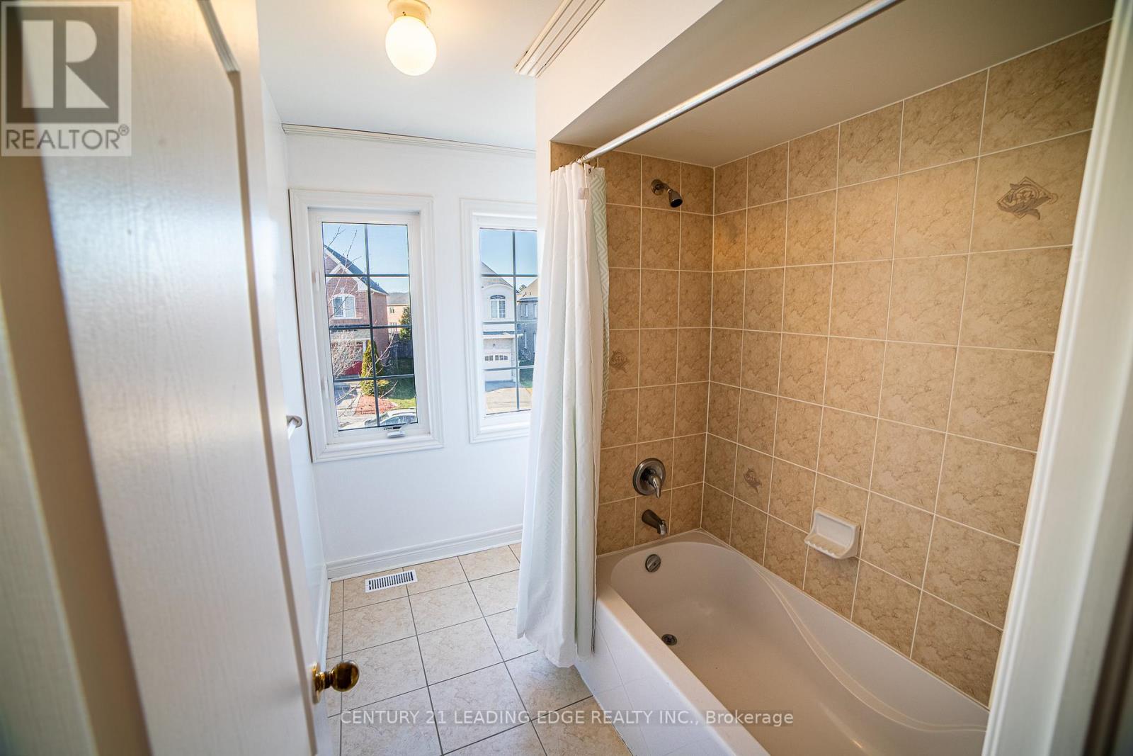 67 SIR SANFORD FLEMING WAY - 27