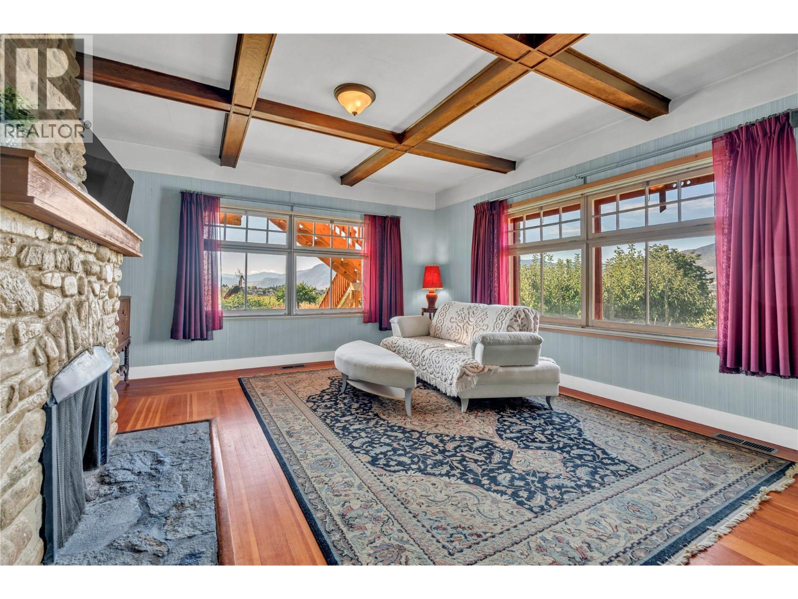  235 Middle Bench Road North, Penticton