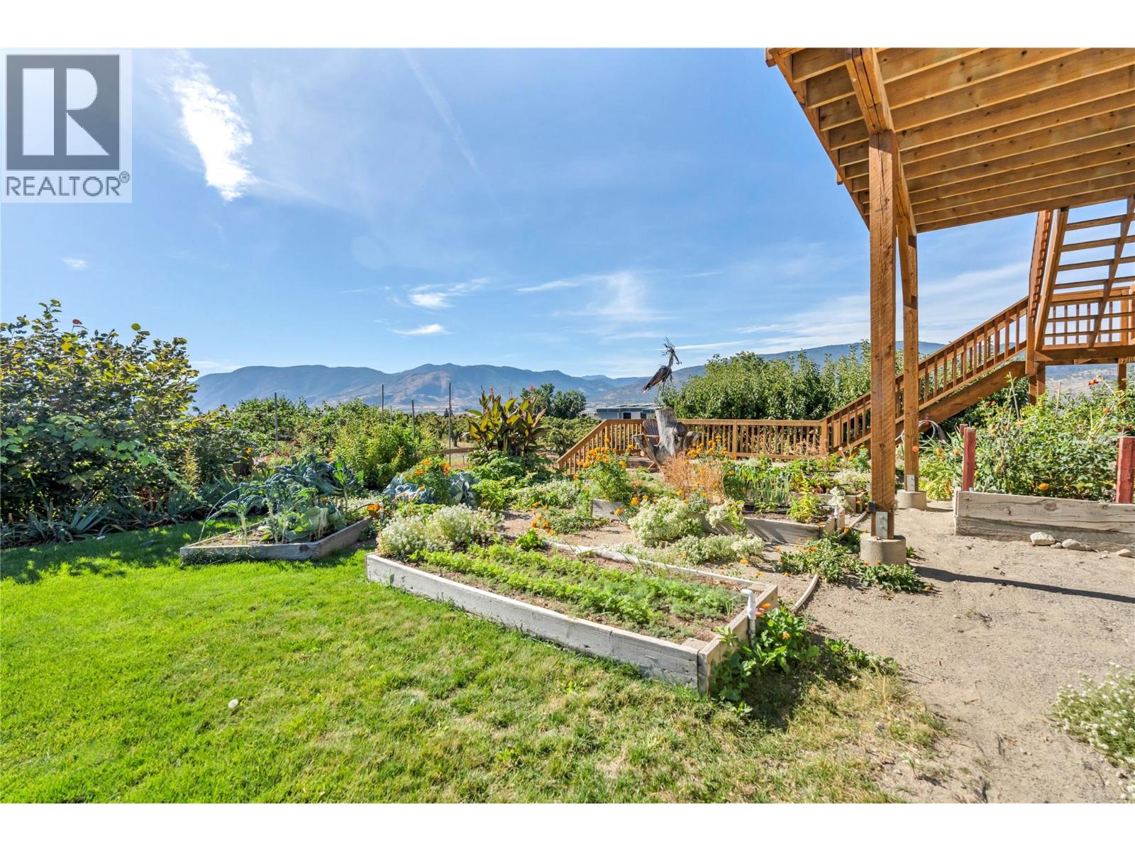  235 Middle Bench Road North, Penticton