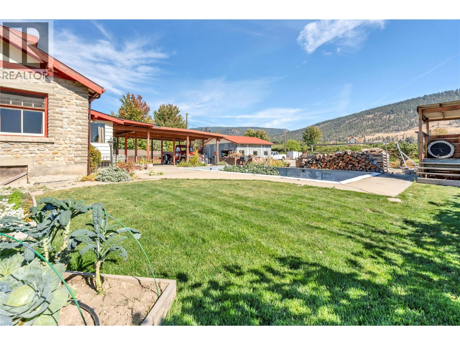  235 Middle Bench Road North, Penticton