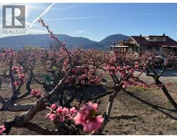  235 Middle Bench Road North, Penticton